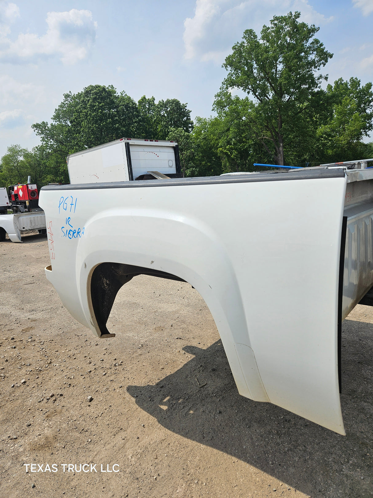 2007-2013 GMC Sierra 1500 5' 8" Short Truck Bed