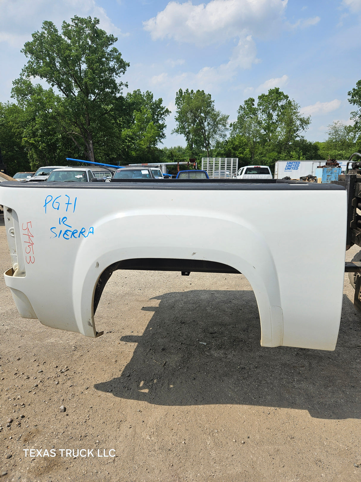 2007-2013 GMC Sierra 1500 5' 8" Short Truck Bed