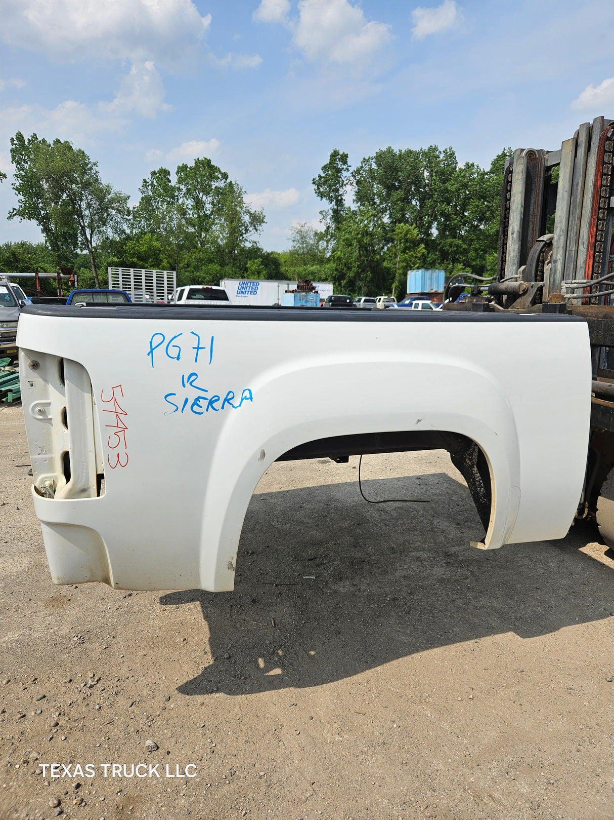 2007-2013 GMC Sierra 1500 5' 8" Short Truck Bed