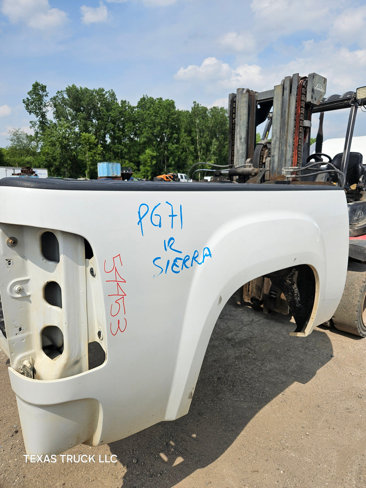 2007-2013 GMC Sierra 1500 5' 8" Short Truck Bed