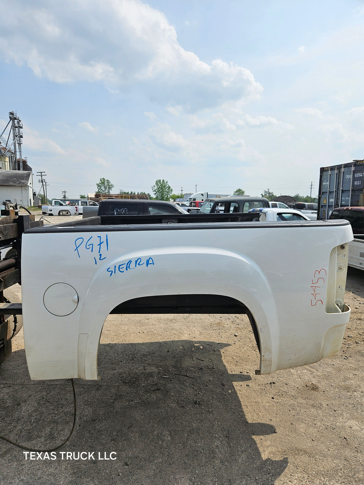 2007-2013 GMC Sierra 1500 5' 8" Short Truck Bed