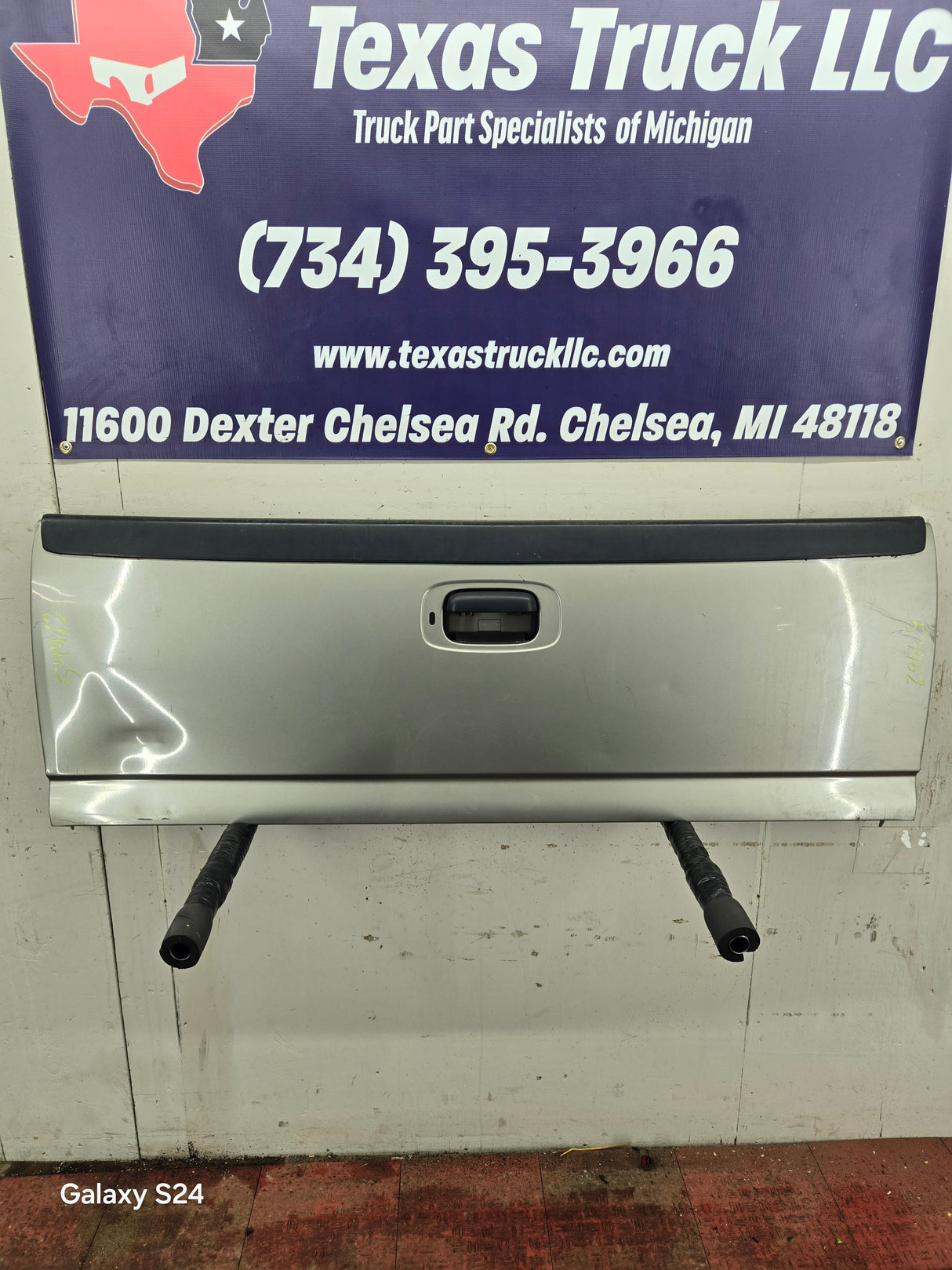 1999-2007 Chevrolet Silverado / GMC Sierra 1500 2500 3500 Tailgate