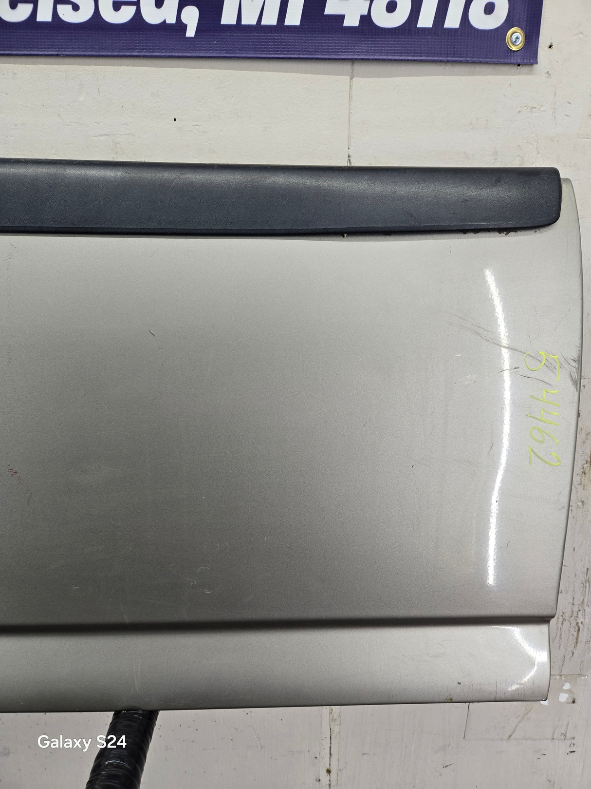 1999-2007 Chevrolet Silverado / GMC Sierra 1500 2500 3500 Tailgate