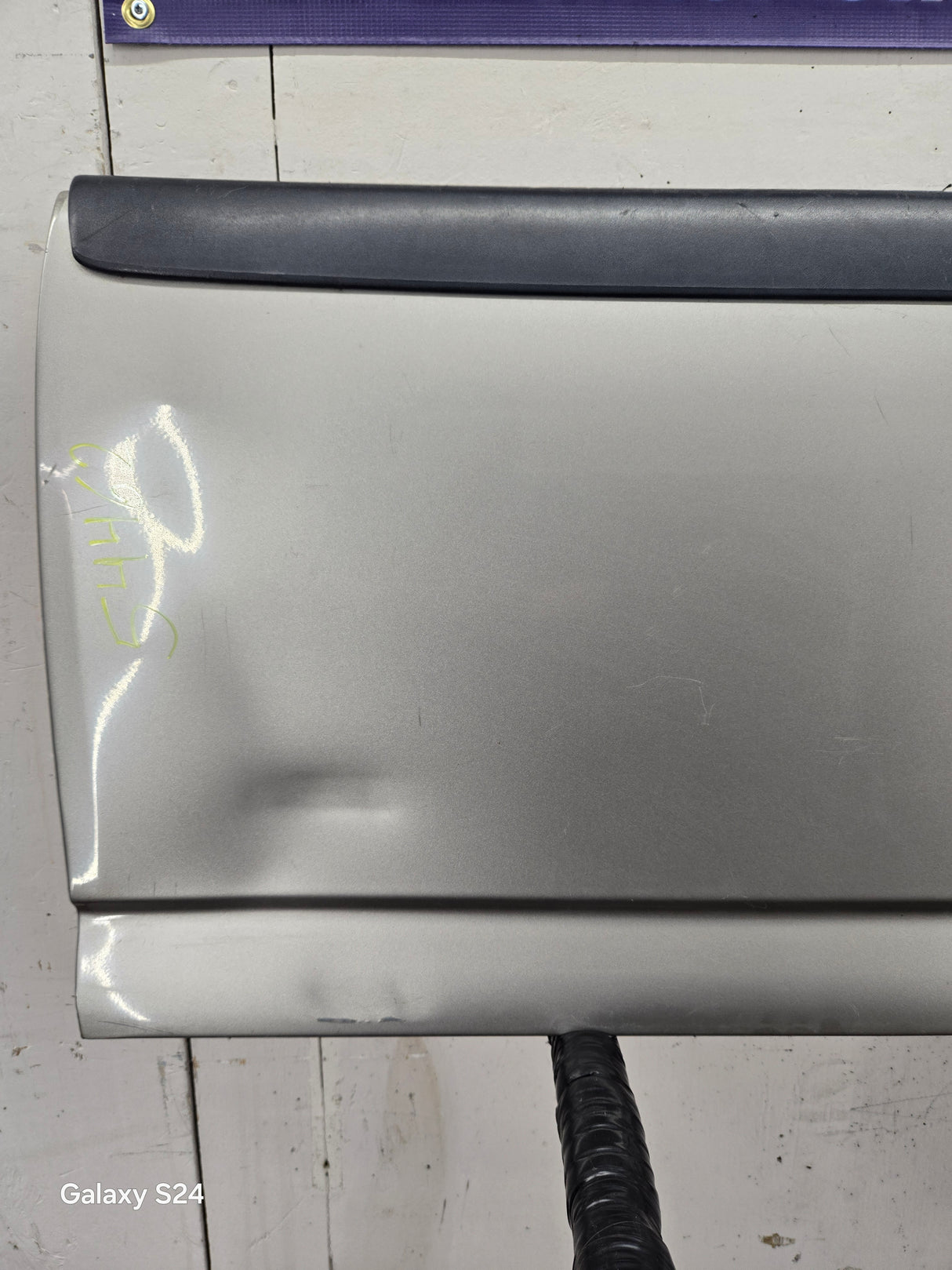 1999-2007 Chevrolet Silverado / GMC Sierra 1500 2500 3500 Tailgate