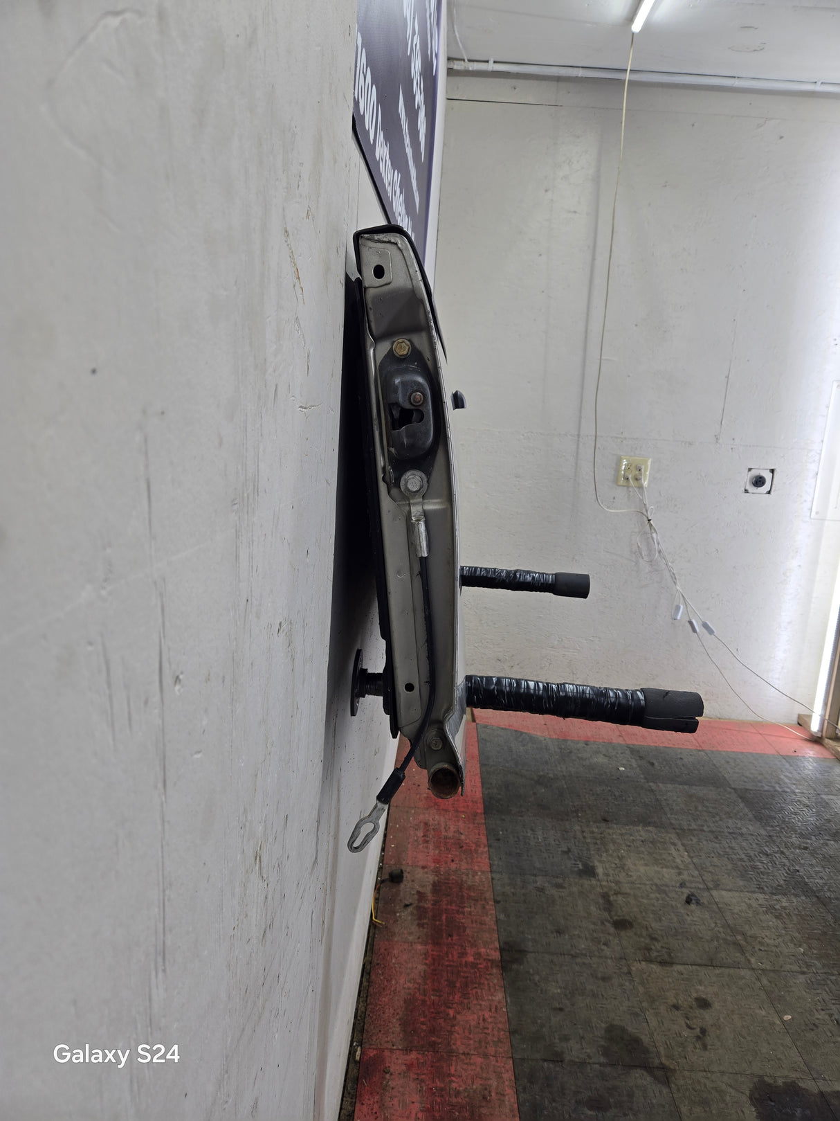 1999-2007 Chevrolet Silverado / GMC Sierra 1500 2500 3500 Tailgate