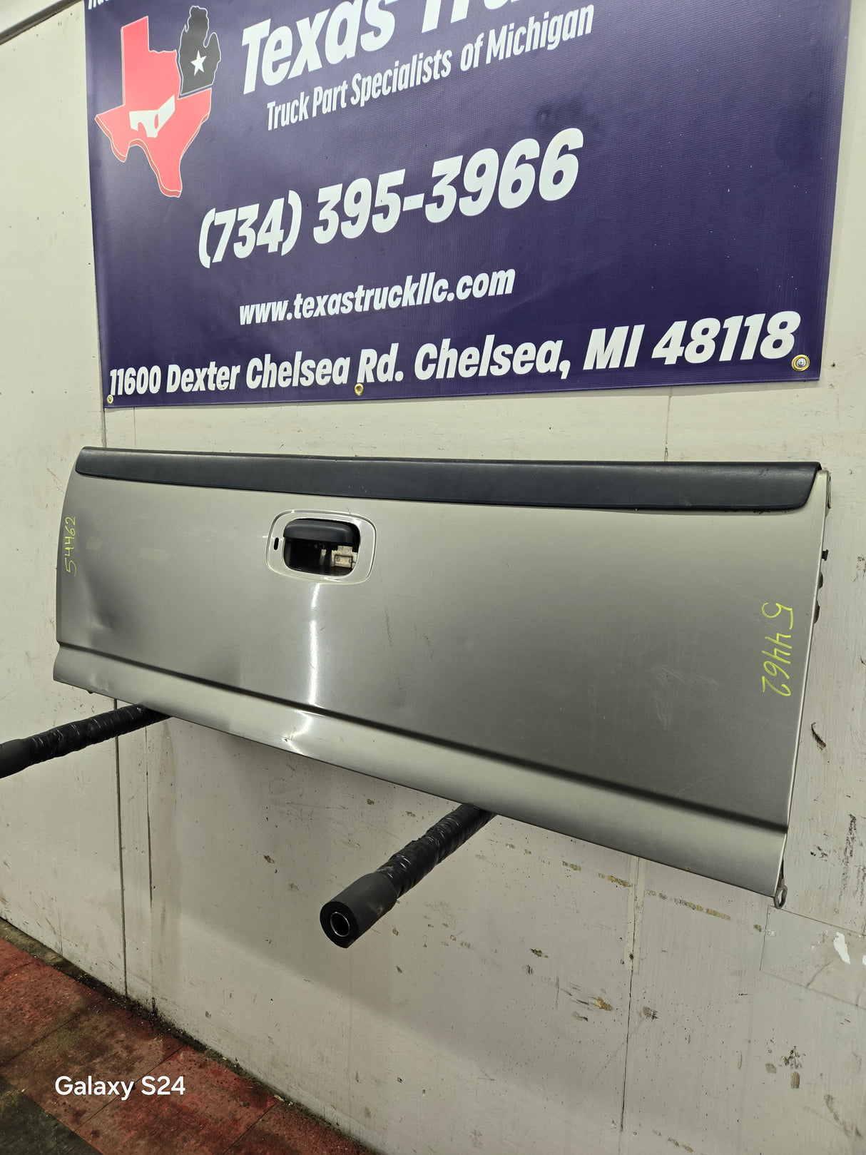 1999-2007 Chevrolet Silverado / GMC Sierra 1500 2500 3500 Tailgate