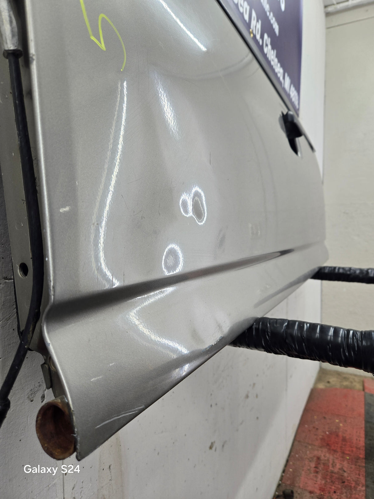 1999-2007 Chevrolet Silverado / GMC Sierra 1500 2500 3500 Tailgate