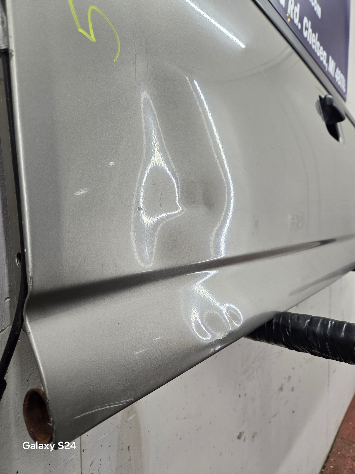 1999-2007 Chevrolet Silverado / GMC Sierra 1500 2500 3500 Tailgate