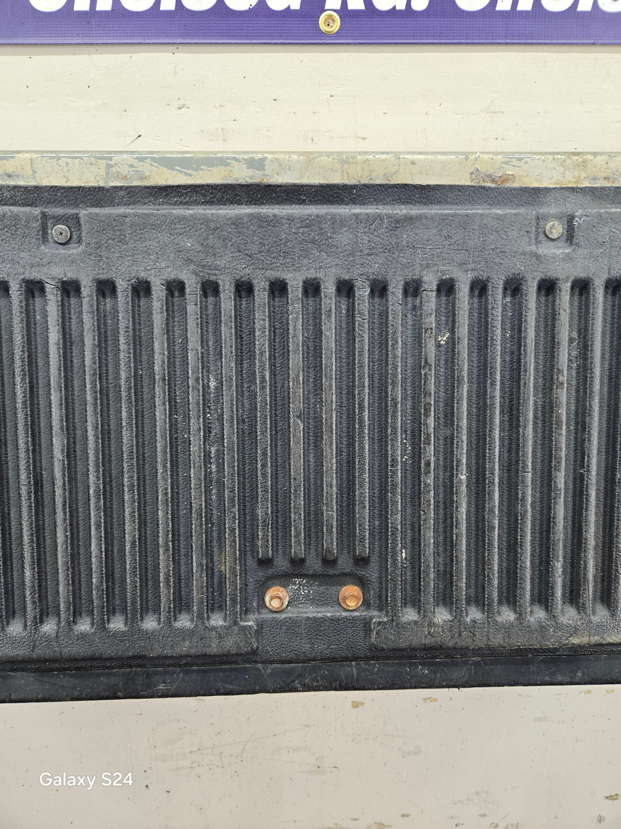 1999-2007 Chevrolet Silverado / GMC Sierra 1500 2500 3500 Tailgate