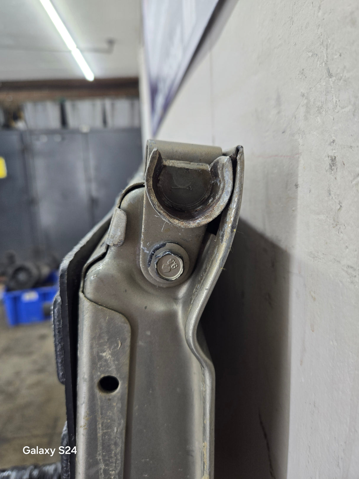 1999-2007 Chevrolet Silverado / GMC Sierra 1500 2500 3500 Tailgate