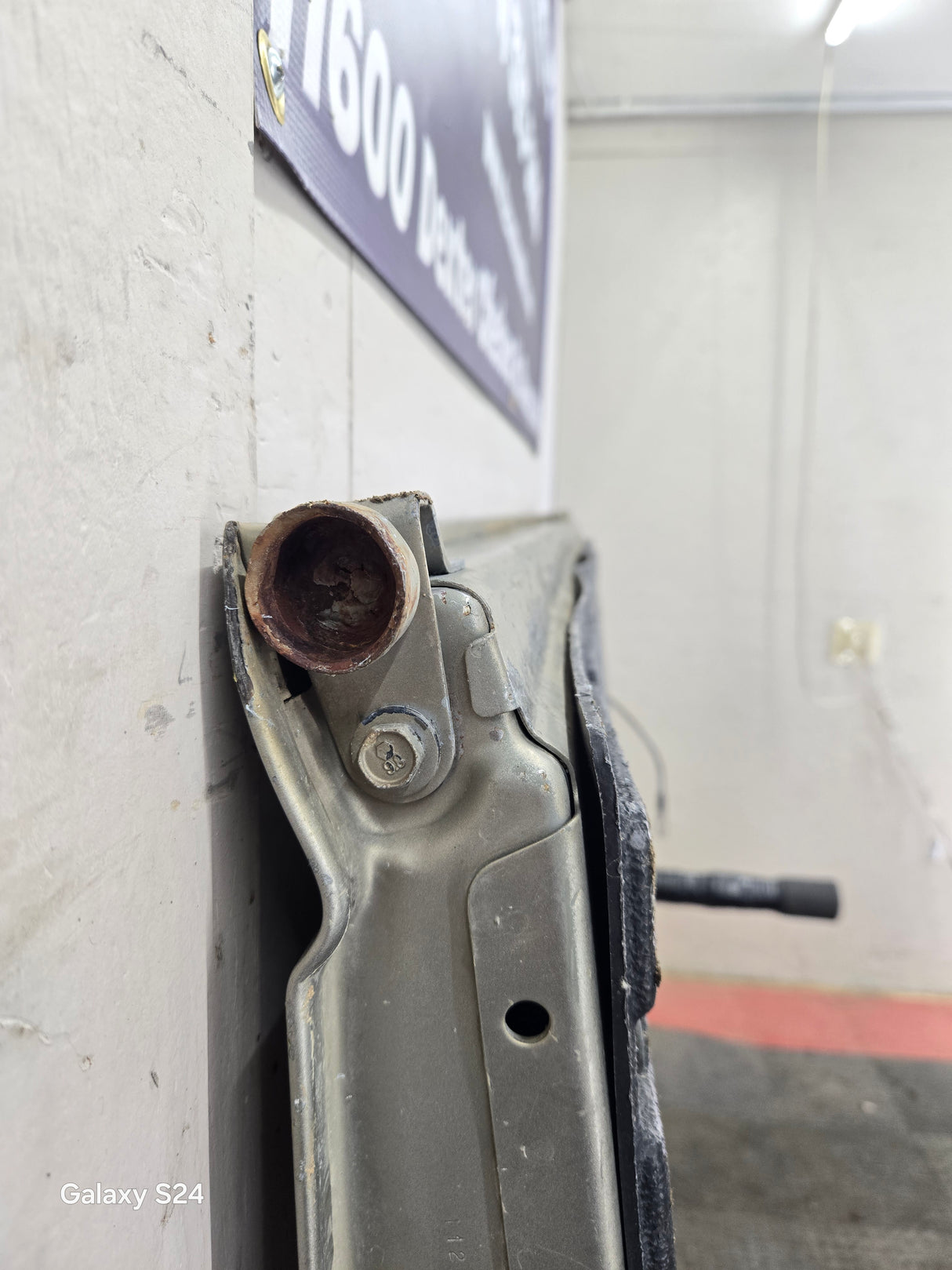 1999-2007 Chevrolet Silverado / GMC Sierra 1500 2500 3500 Tailgate