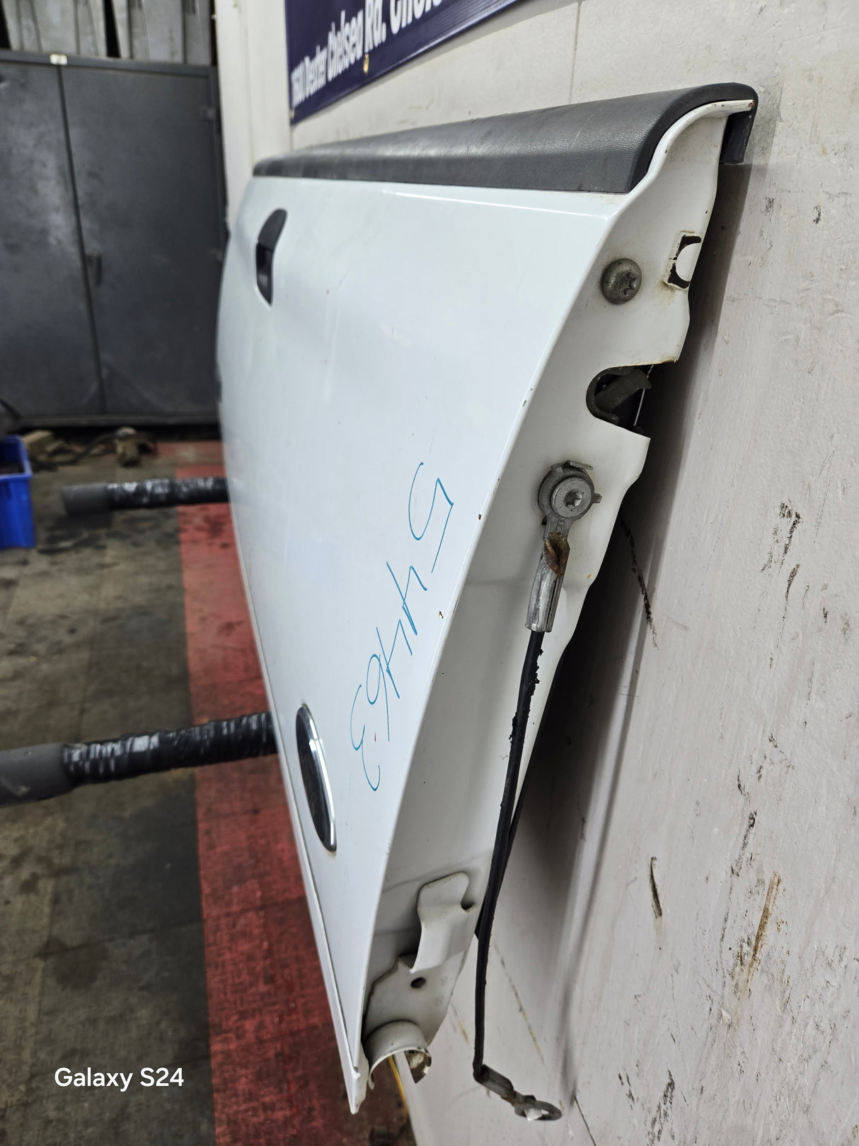 1997-2003 F150 / 1999-2007 Ford F250 F350 F450 F550 Super Duty Tailgate