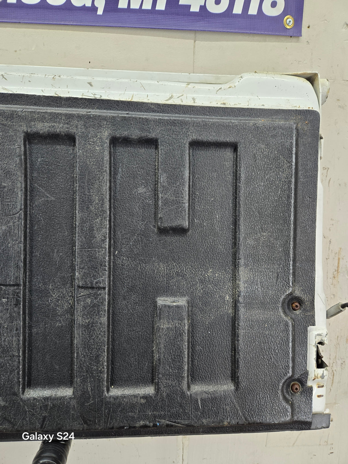 1997-2003 F150 / 1999-2007 Ford F250 F350 F450 F550 Super Duty Tailgate