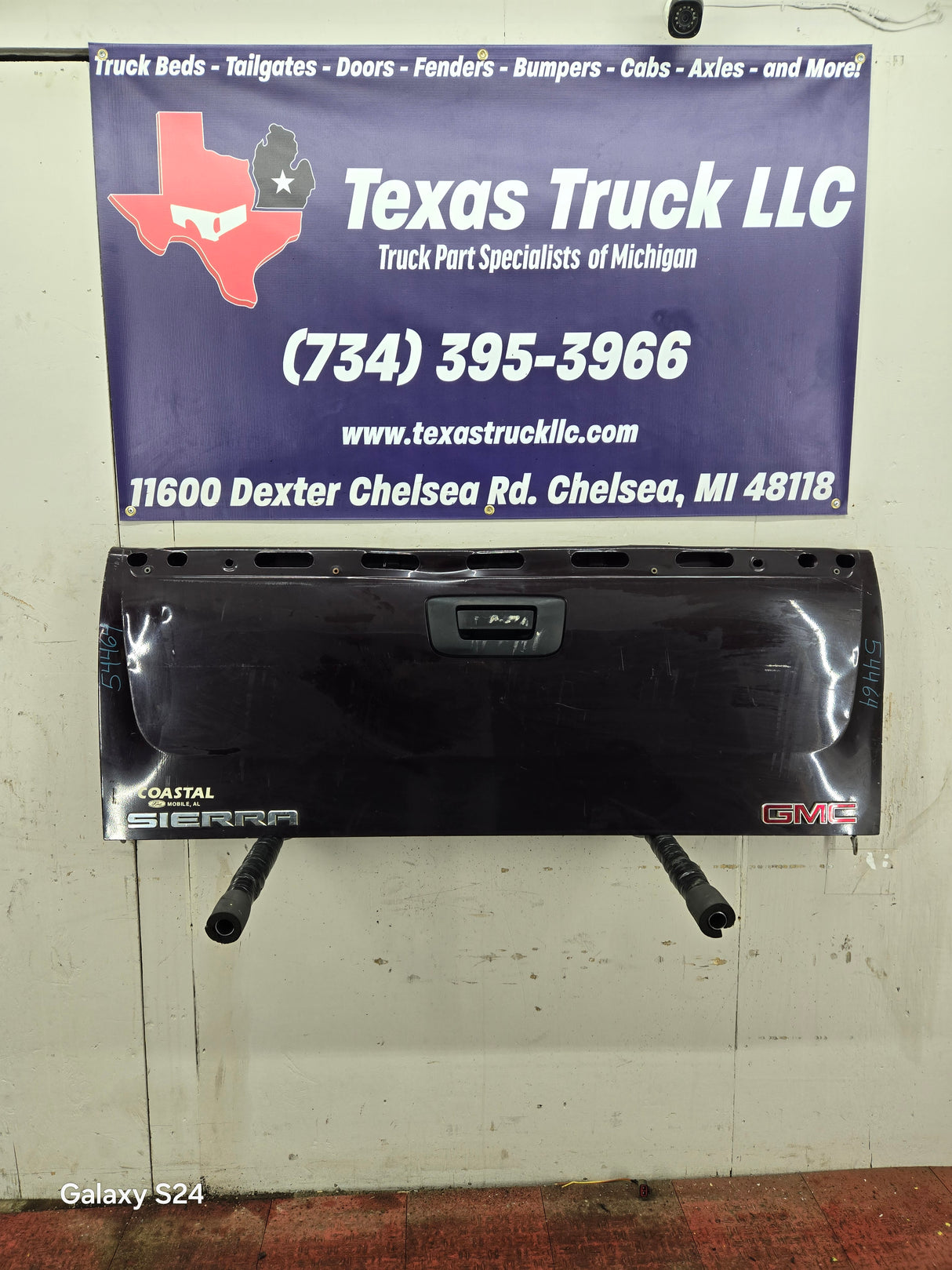 2007-2013 Chevrolet Silverado / GMC Sierra Tailgate 1500 2500 3500 HD