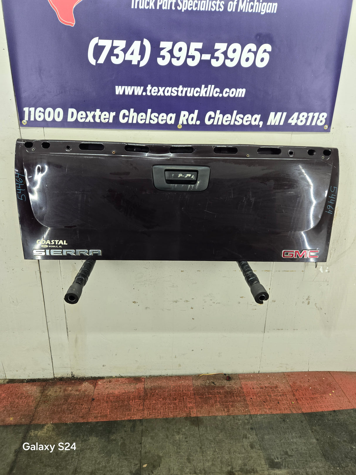 2007-2013 Chevrolet Silverado / GMC Sierra Tailgate 1500 2500 3500 HD