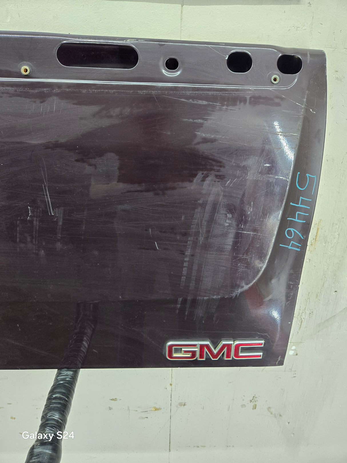 2007-2013 Chevrolet Silverado / GMC Sierra Tailgate 1500 2500 3500 HD