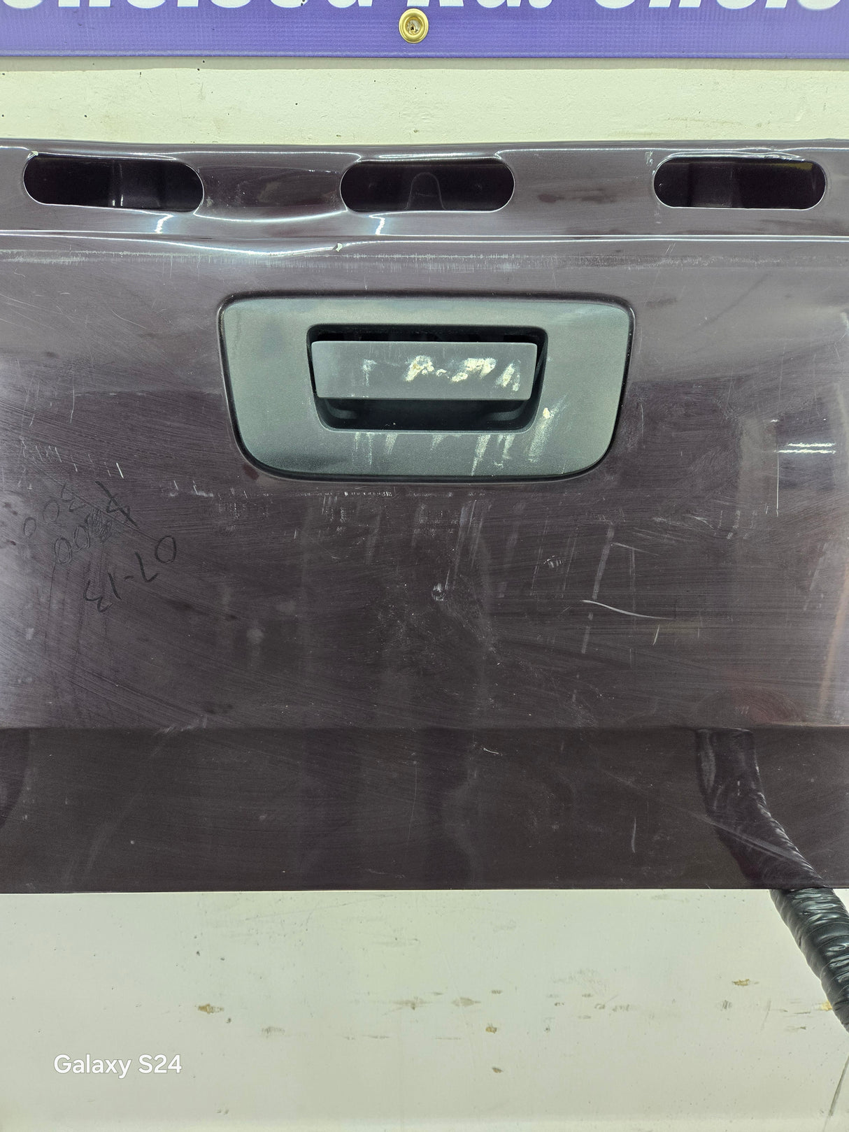 2007-2013 Chevrolet Silverado / GMC Sierra Tailgate 1500 2500 3500 HD