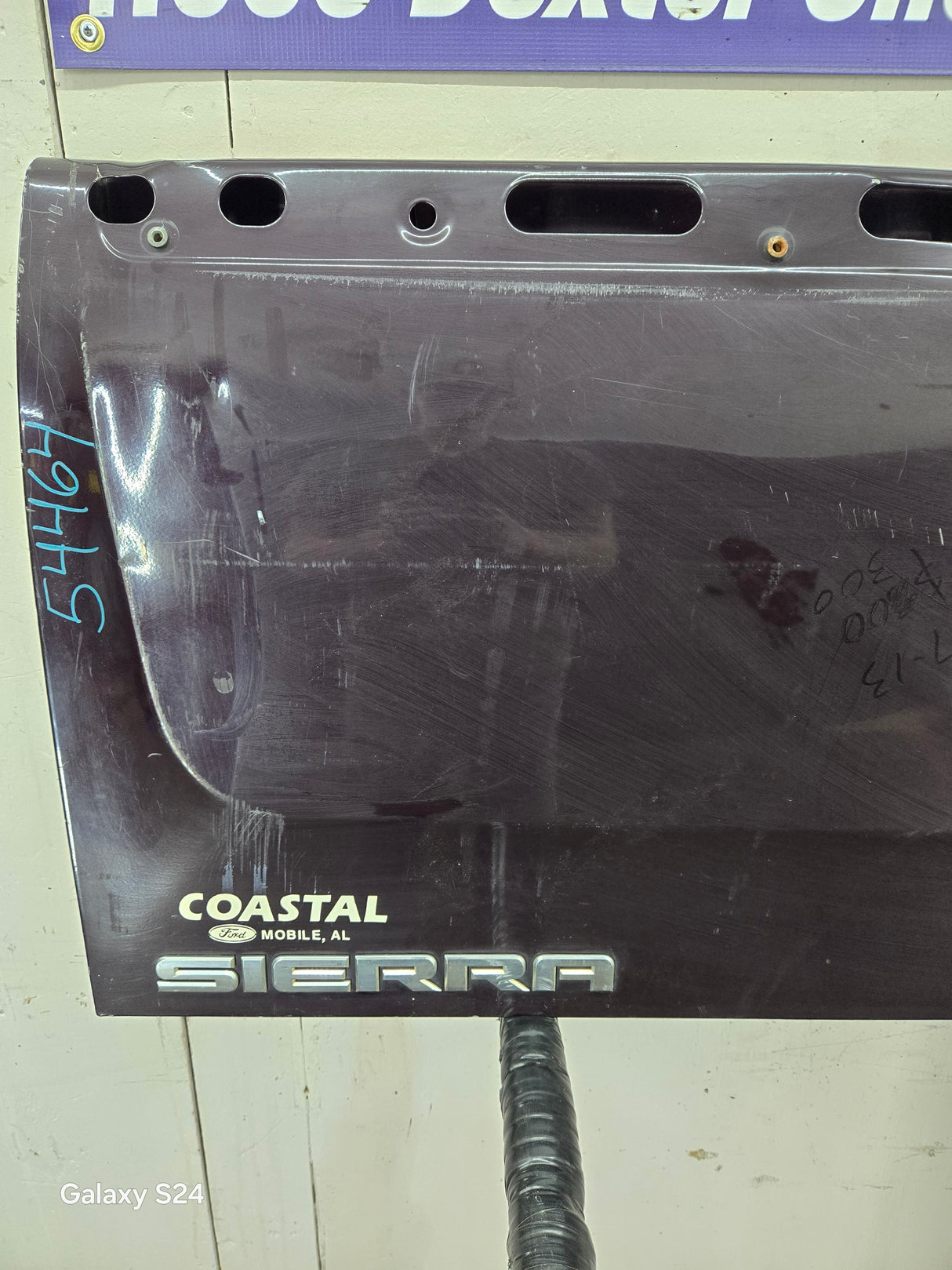 2007-2013 Chevrolet Silverado / GMC Sierra Tailgate 1500 2500 3500 HD