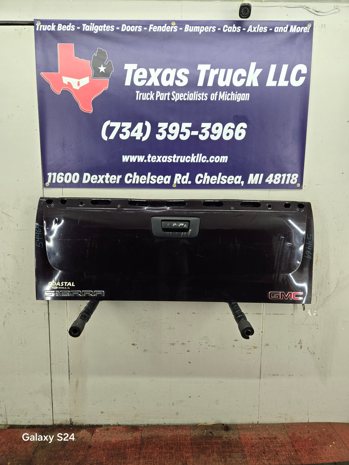 2007-2013 Chevrolet Silverado / GMC Sierra Tailgate 1500 2500 3500 HD