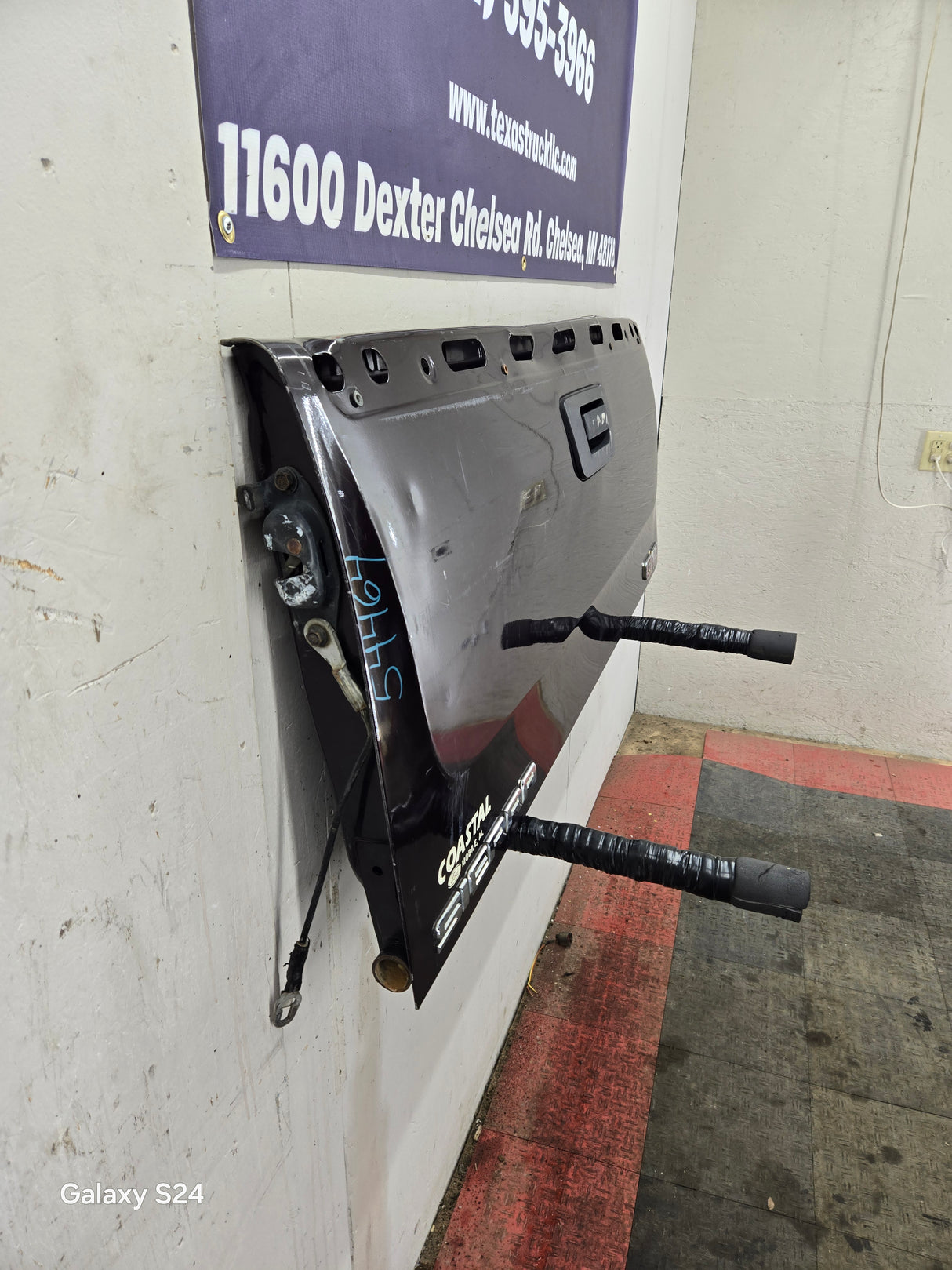 2007-2013 Chevrolet Silverado / GMC Sierra Tailgate 1500 2500 3500 HD