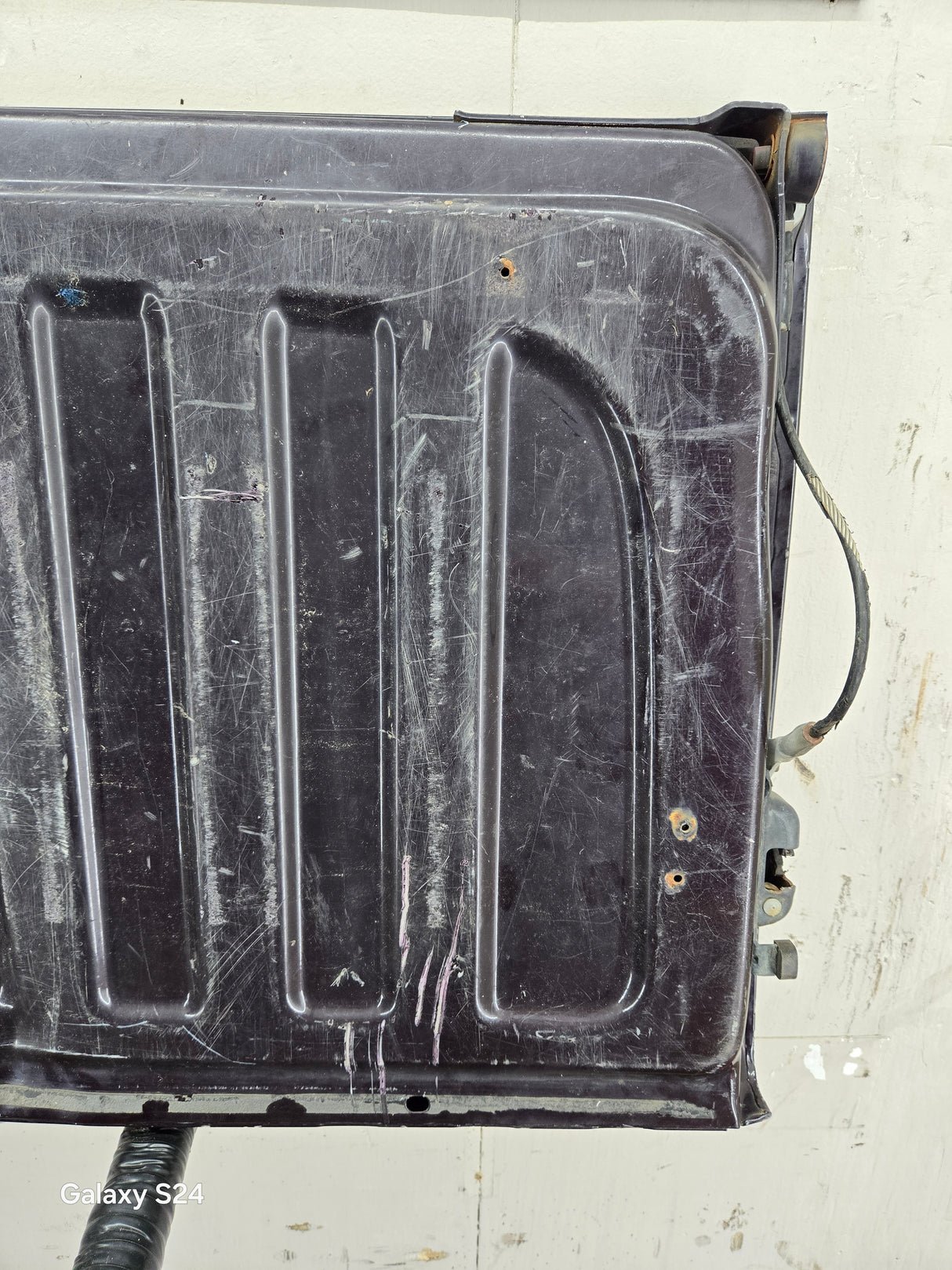 2007-2013 Chevrolet Silverado / GMC Sierra Tailgate 1500 2500 3500 HD