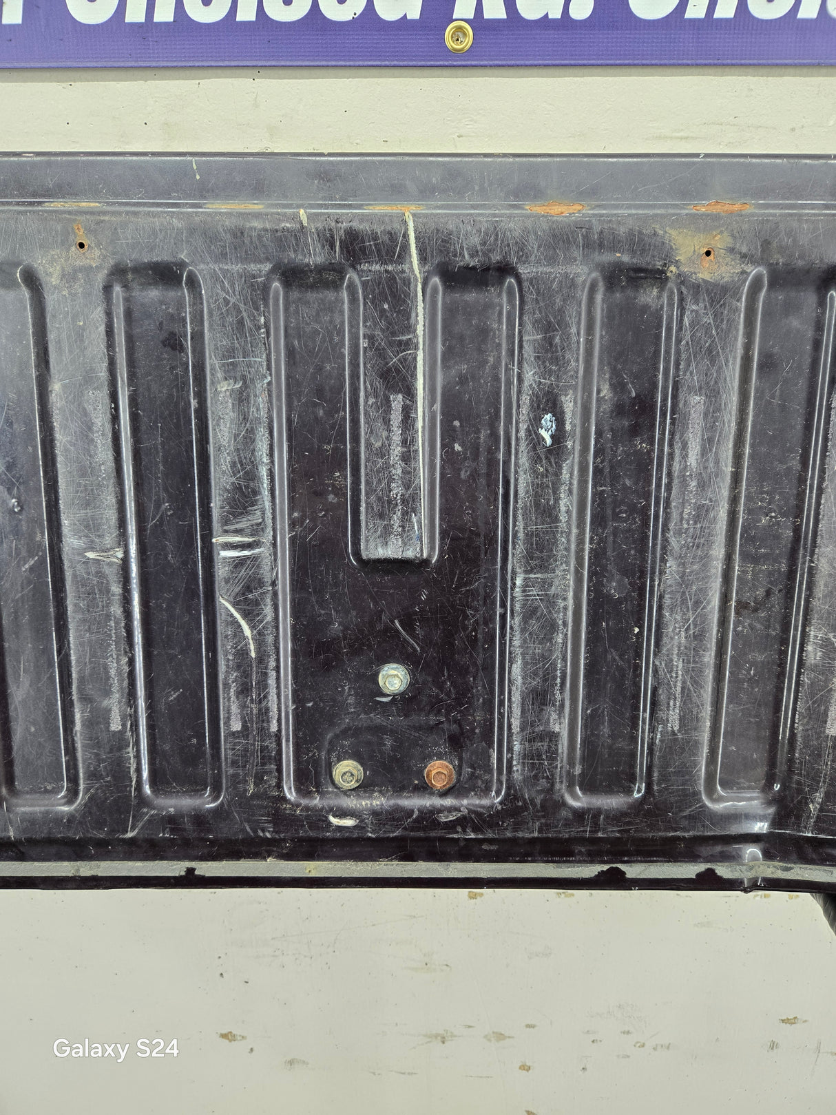 2007-2013 Chevrolet Silverado / GMC Sierra Tailgate 1500 2500 3500 HD