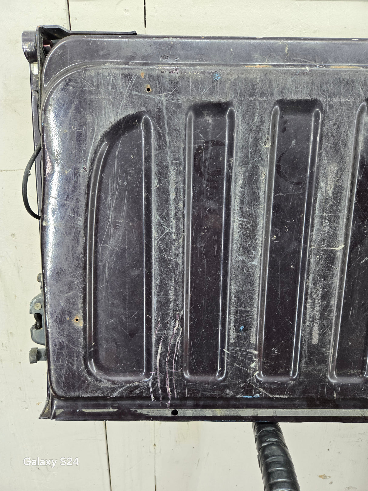 2007-2013 Chevrolet Silverado / GMC Sierra Tailgate 1500 2500 3500 HD