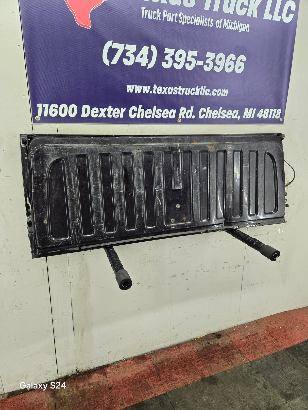 2007-2013 Chevrolet Silverado / GMC Sierra Tailgate 1500 2500 3500 HD