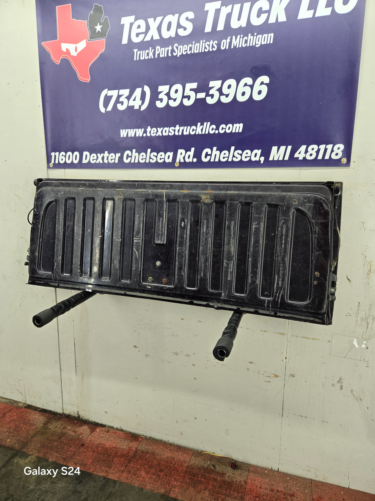 2007-2013 Chevrolet Silverado / GMC Sierra Tailgate 1500 2500 3500 HD