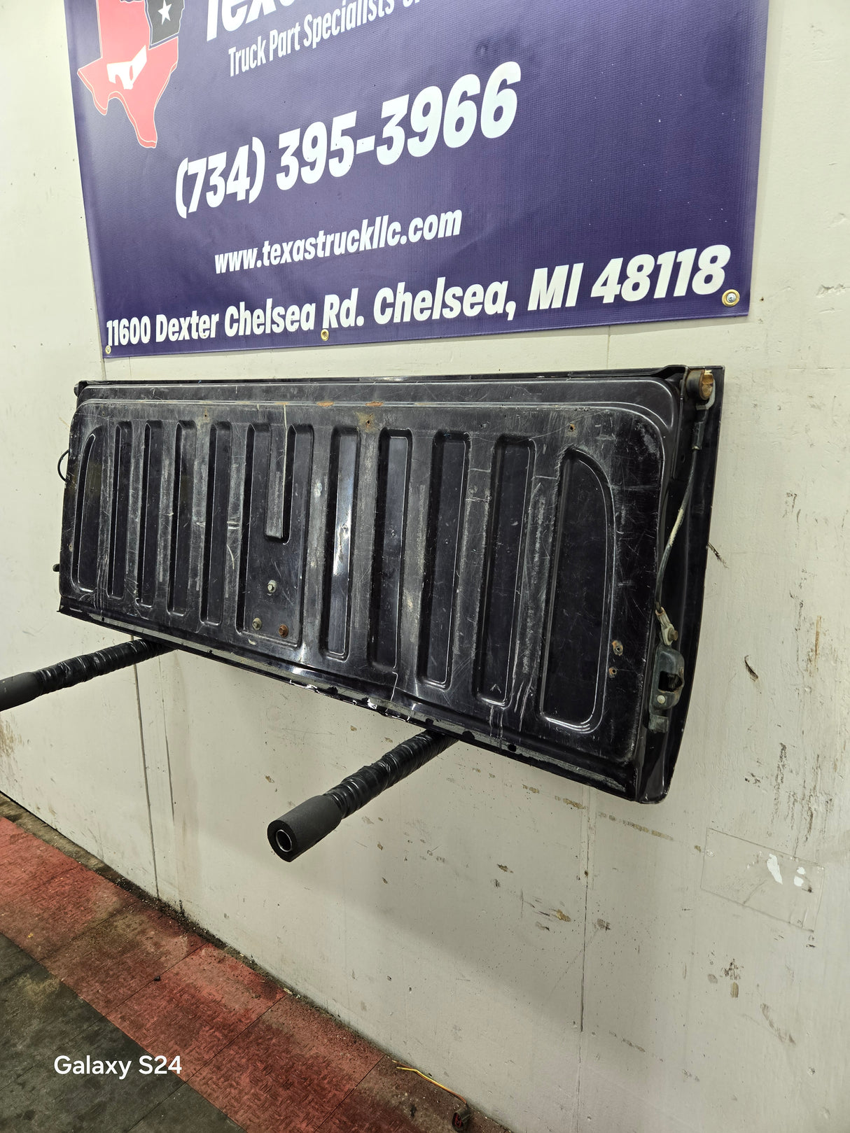 2007-2013 Chevrolet Silverado / GMC Sierra Tailgate 1500 2500 3500 HD