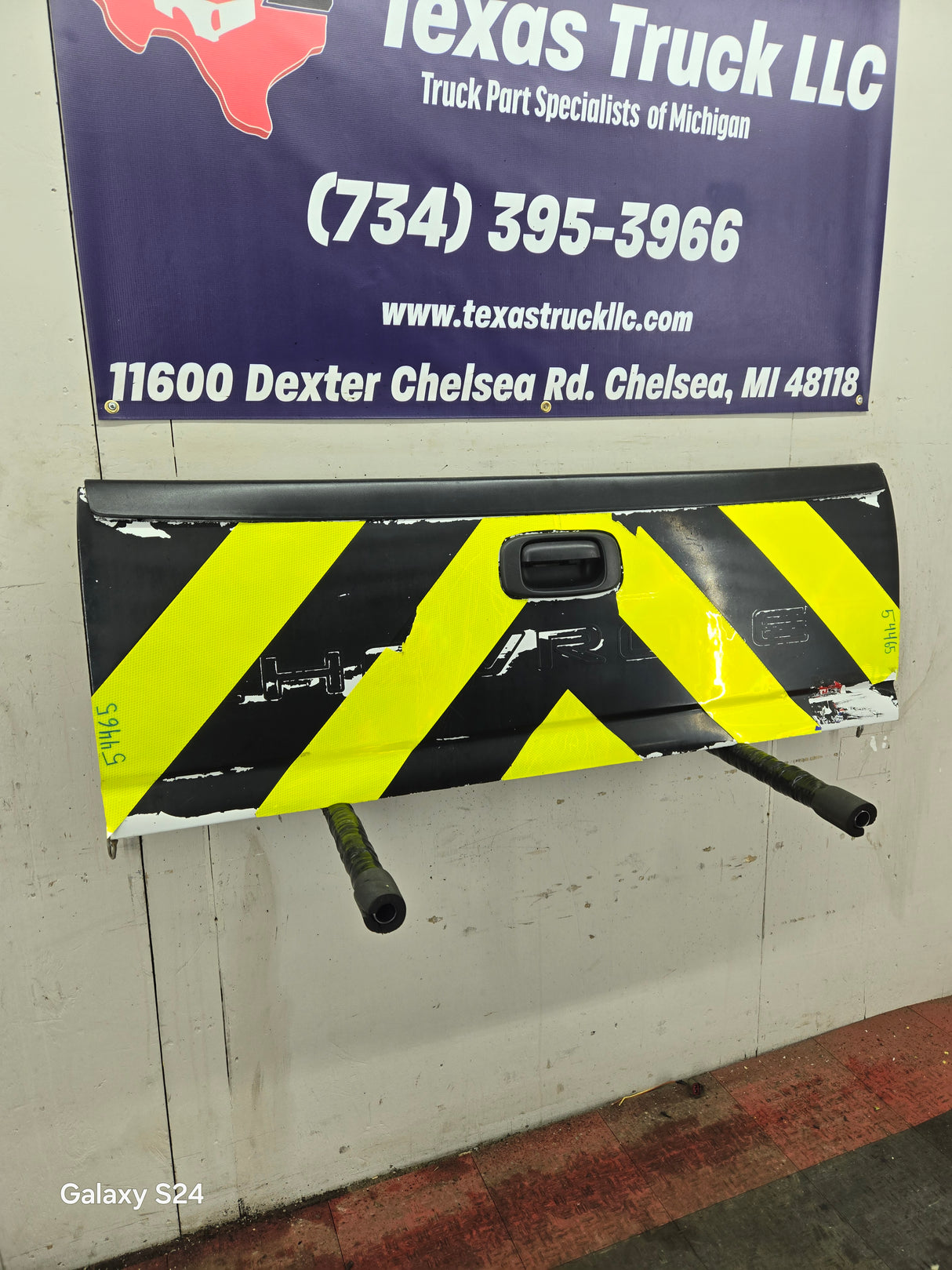 1999-2007 Chevrolet Silverado / GMC Sierra 1500 2500 3500 Tailgate