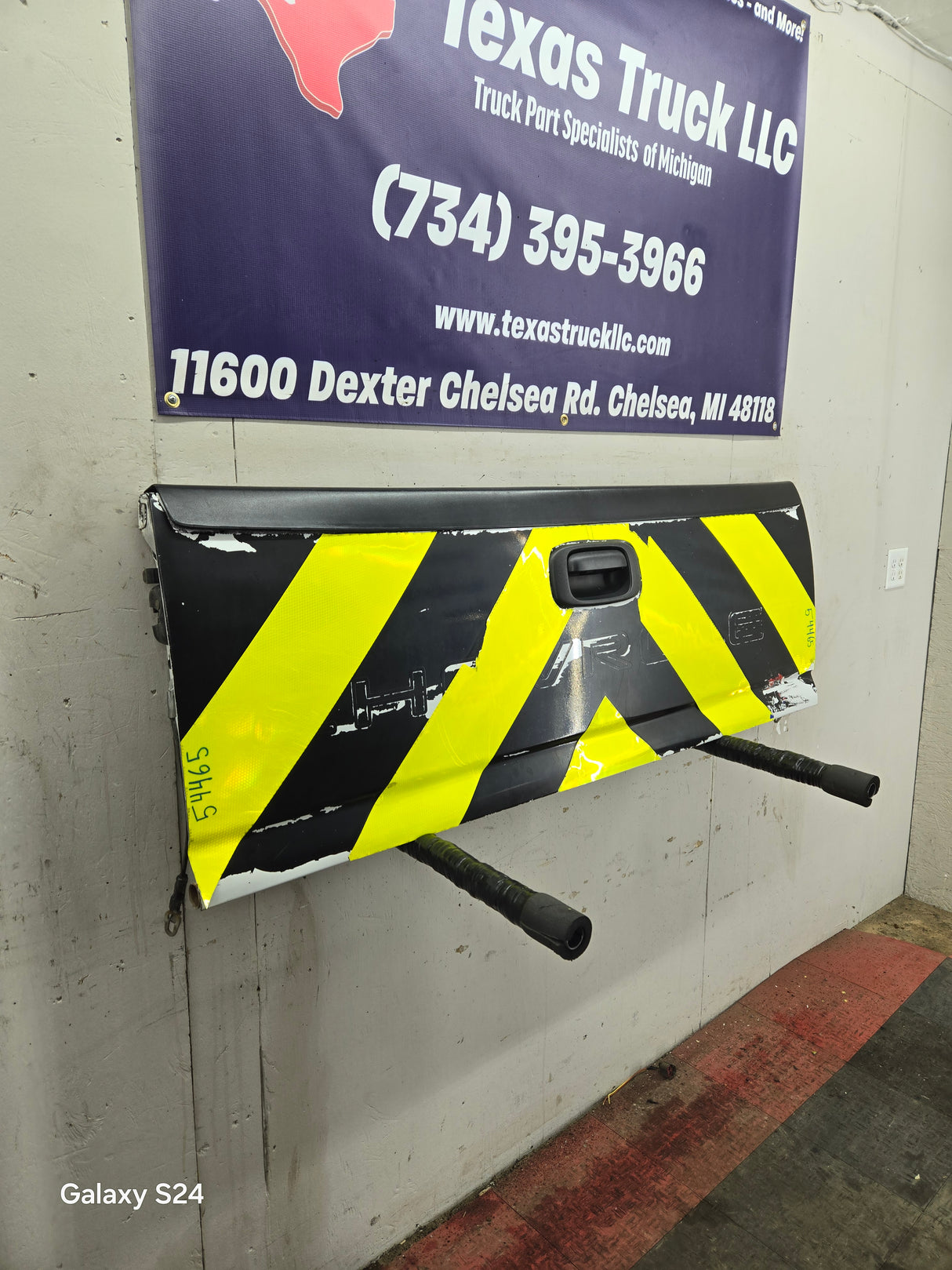 1999-2007 Chevrolet Silverado / GMC Sierra 1500 2500 3500 Tailgate