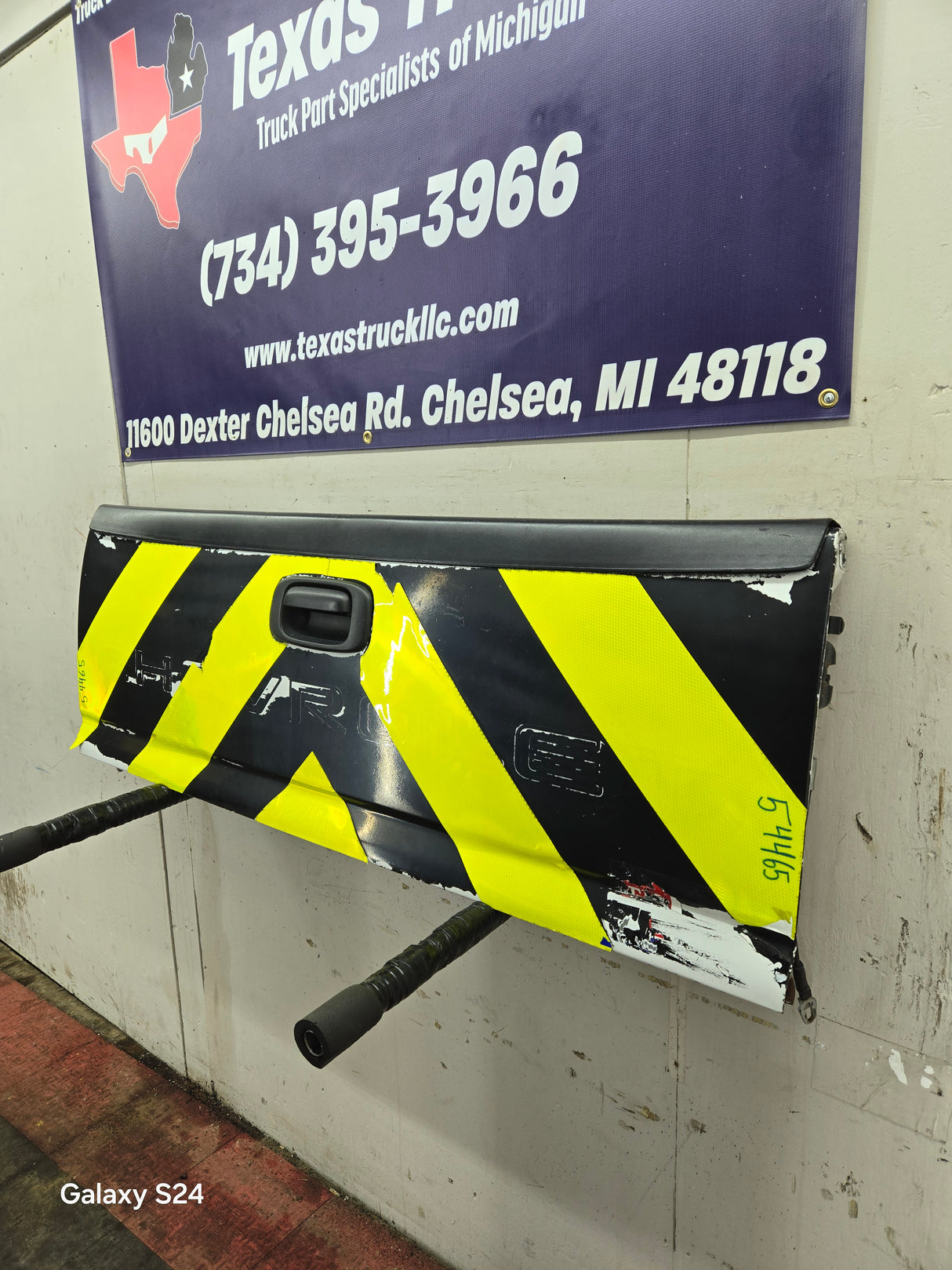 1999-2007 Chevrolet Silverado / GMC Sierra 1500 2500 3500 Tailgate