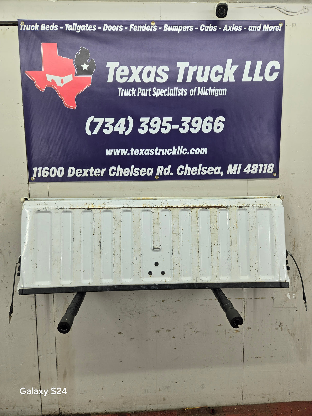 1999-2007 Chevrolet Silverado / GMC Sierra 1500 2500 3500 Tailgate