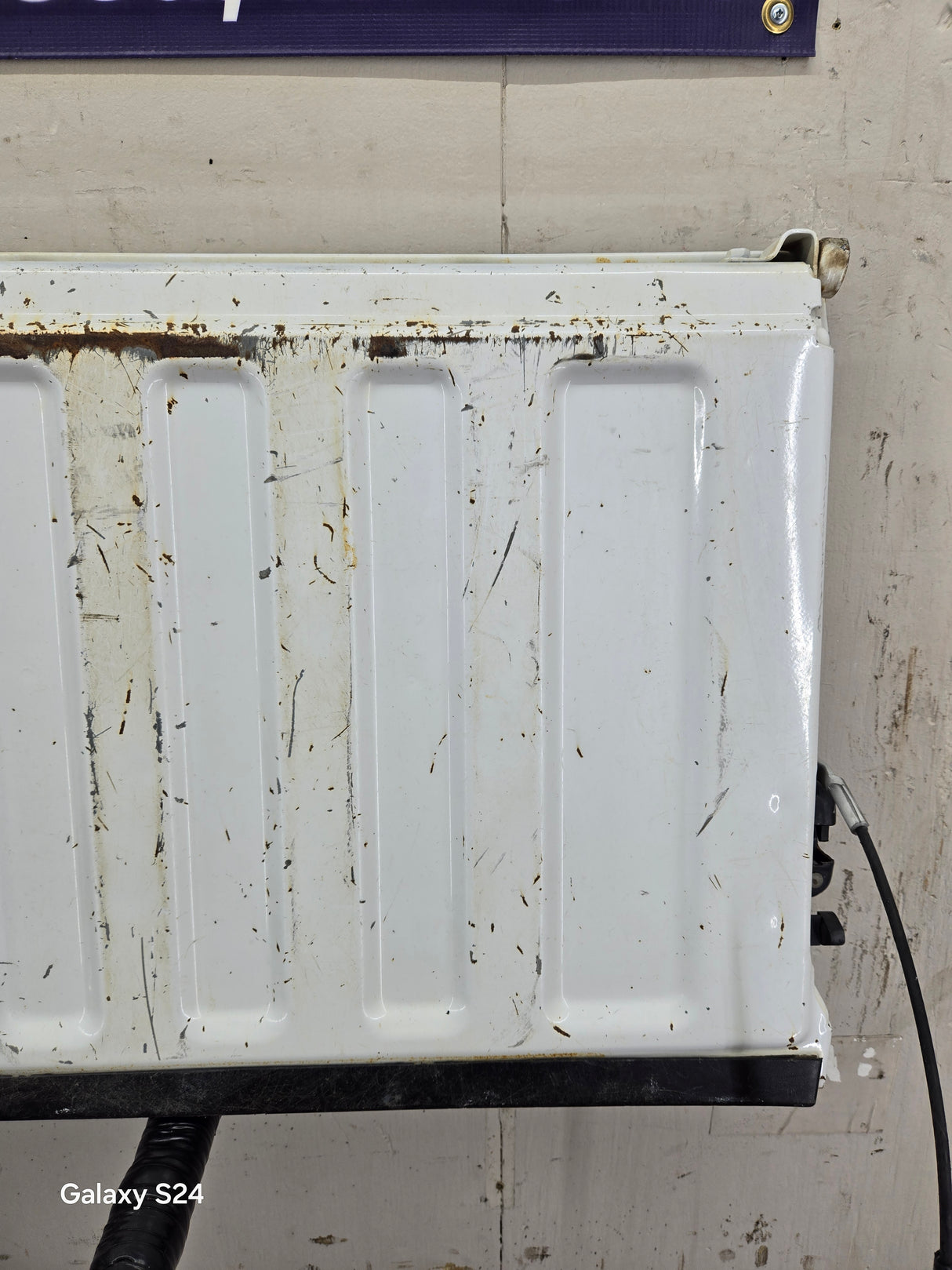 1999-2007 Chevrolet Silverado / GMC Sierra 1500 2500 3500 Tailgate