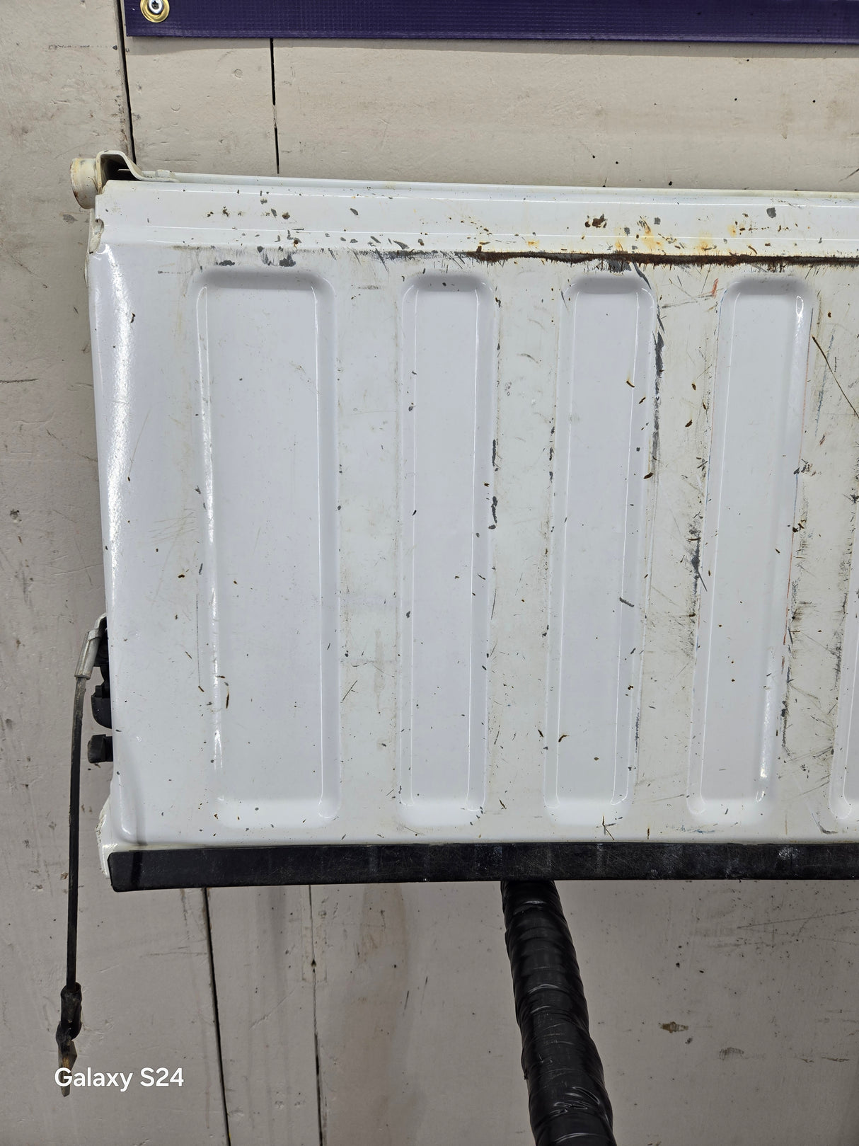 1999-2007 Chevrolet Silverado / GMC Sierra 1500 2500 3500 Tailgate