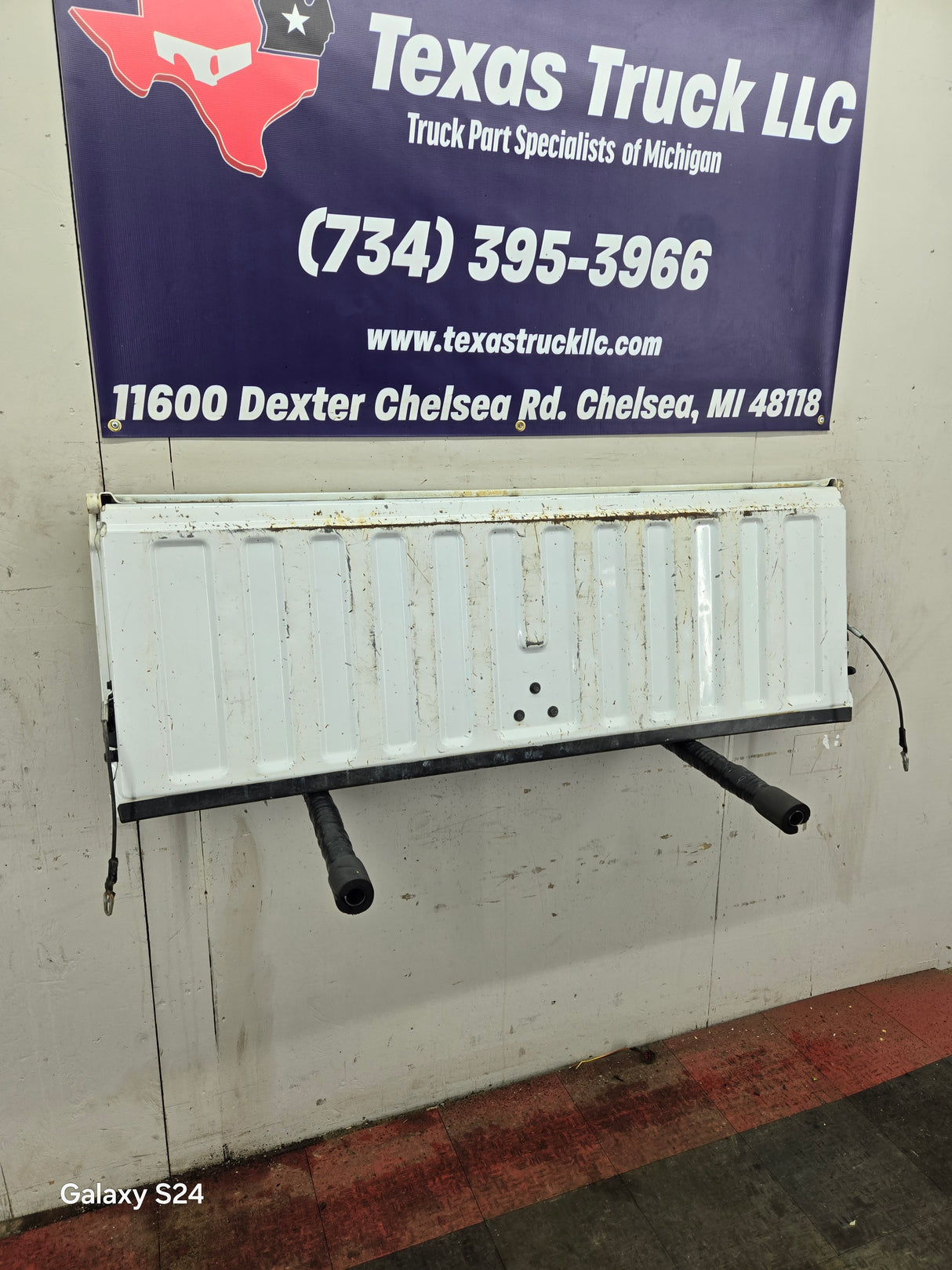 1999-2007 Chevrolet Silverado / GMC Sierra 1500 2500 3500 Tailgate