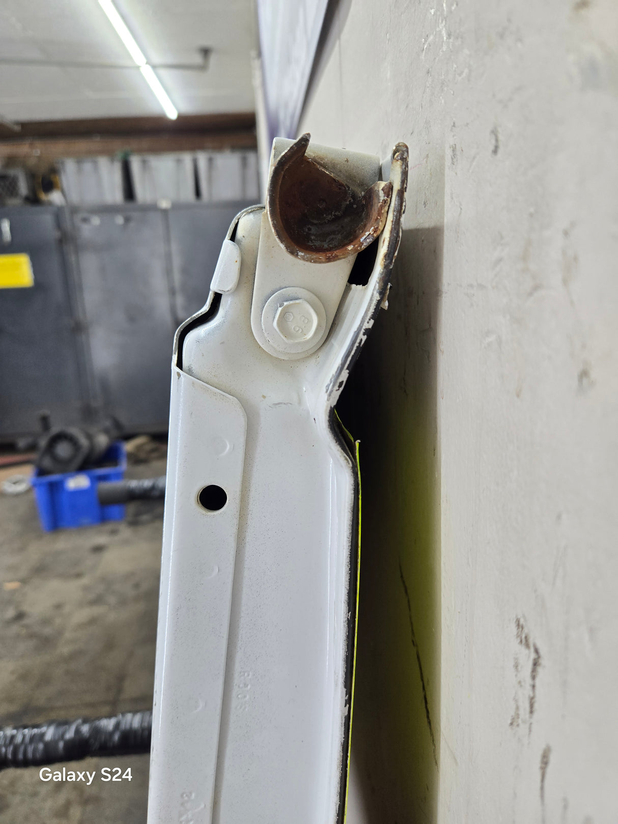 1999-2007 Chevrolet Silverado / GMC Sierra 1500 2500 3500 Tailgate