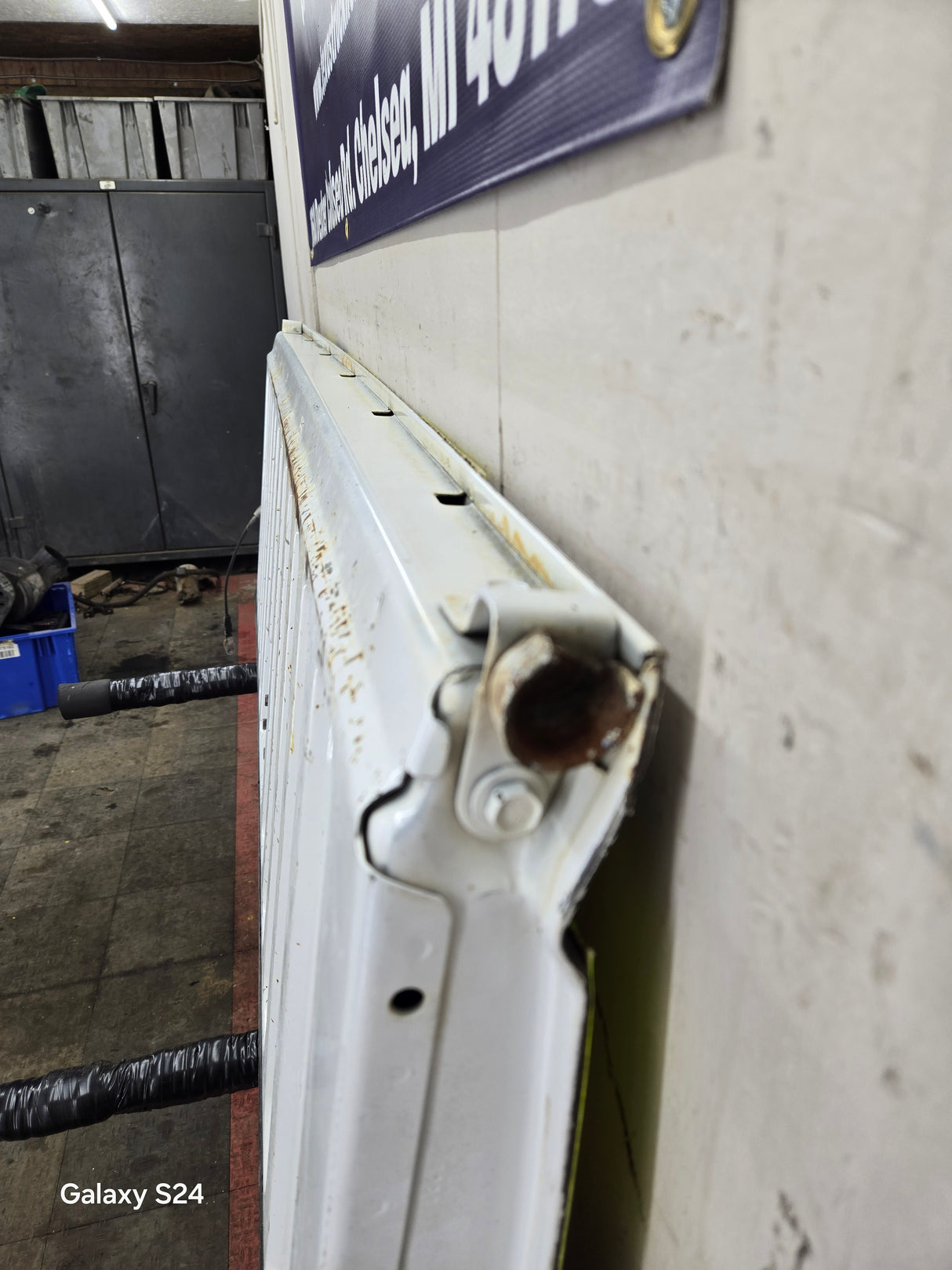 1999-2007 Chevrolet Silverado / GMC Sierra 1500 2500 3500 Tailgate