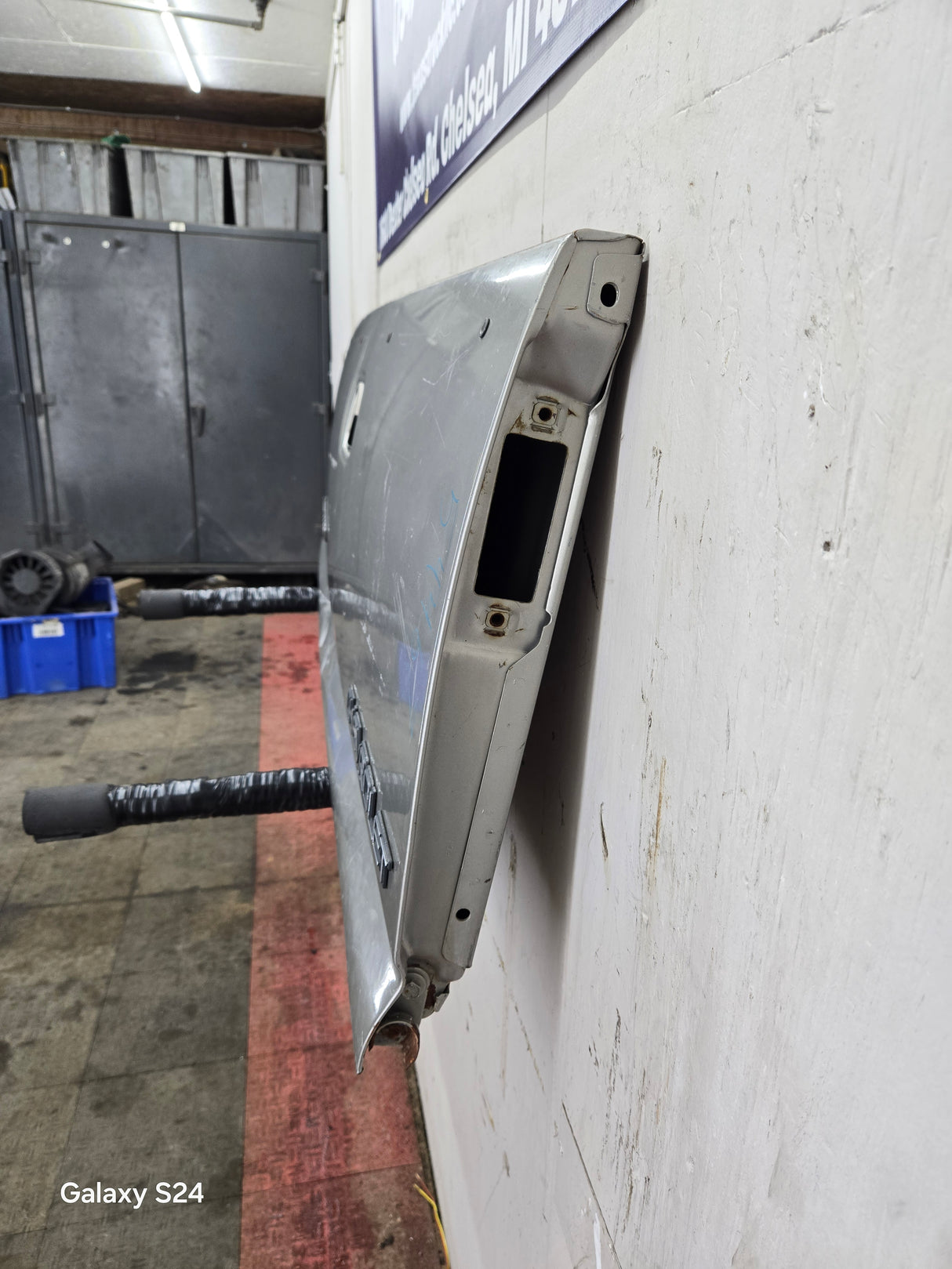 1999-2007 Chevrolet Silverado / GMC Sierra 1500 2500HD 3500 HD Tailgate