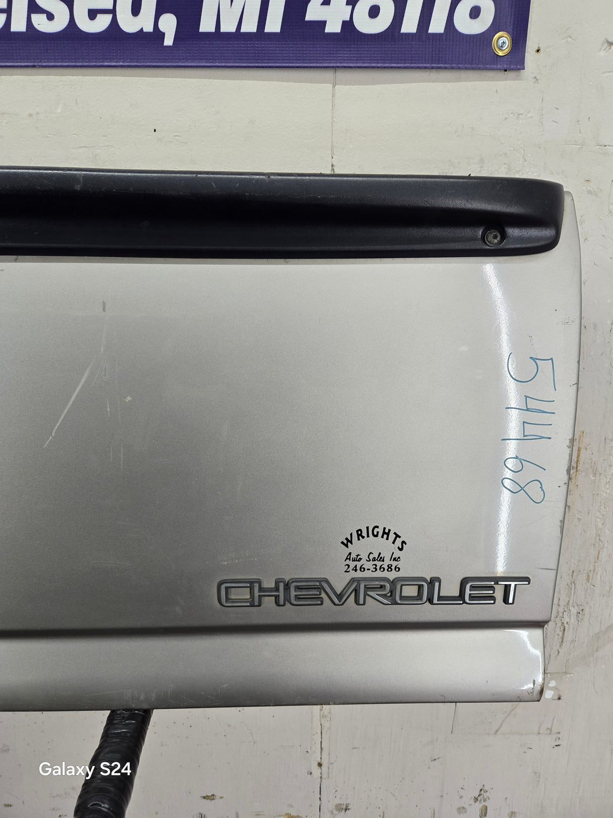 1999-2007 Chevrolet Silverado / GMC Sierra 1500 2500HD 3500 HD Tailgate