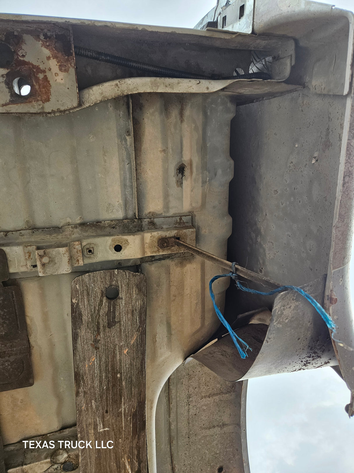 1999-2010 Ford Super Duty F250 F350 6' 9" Short Truck Bed