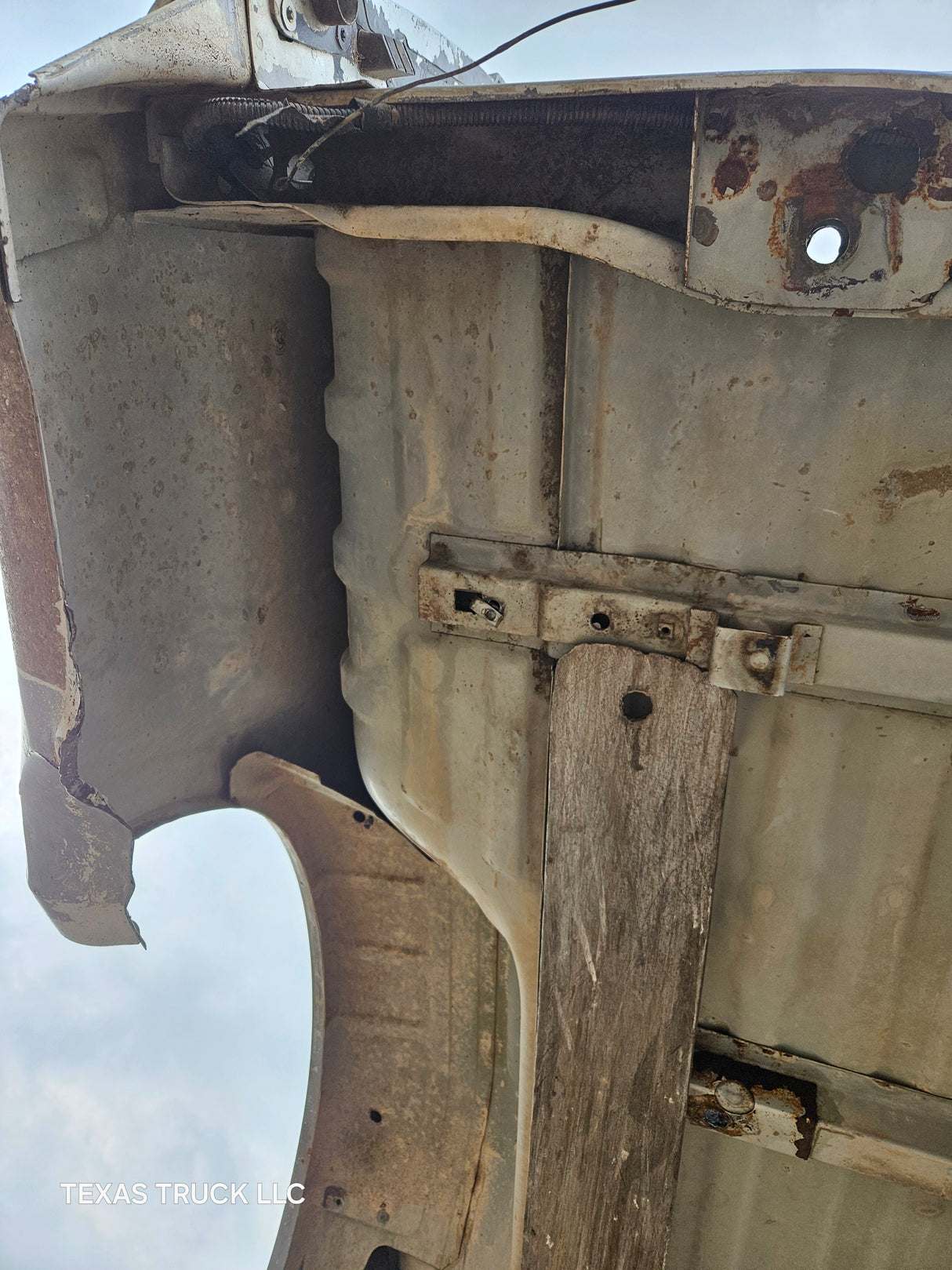 1999-2010 Ford Super Duty F250 F350 6' 9" Short Truck Bed