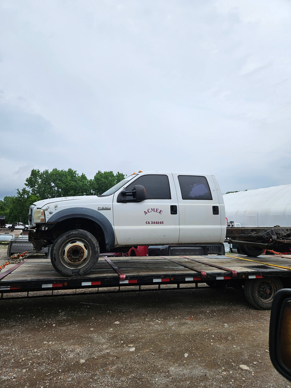 2006 Ford F-550 Crew Cab, Cab & Chassis Dual Rear Wheel - FULL PART OUT