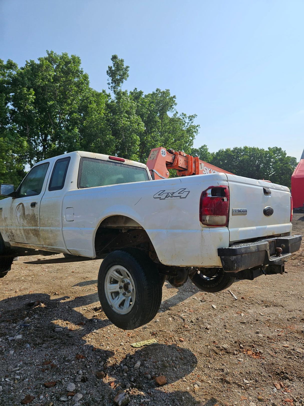 2007 Ford Ranger Extended Cab 6' Short Bed 4x4 - FULL PART OUT