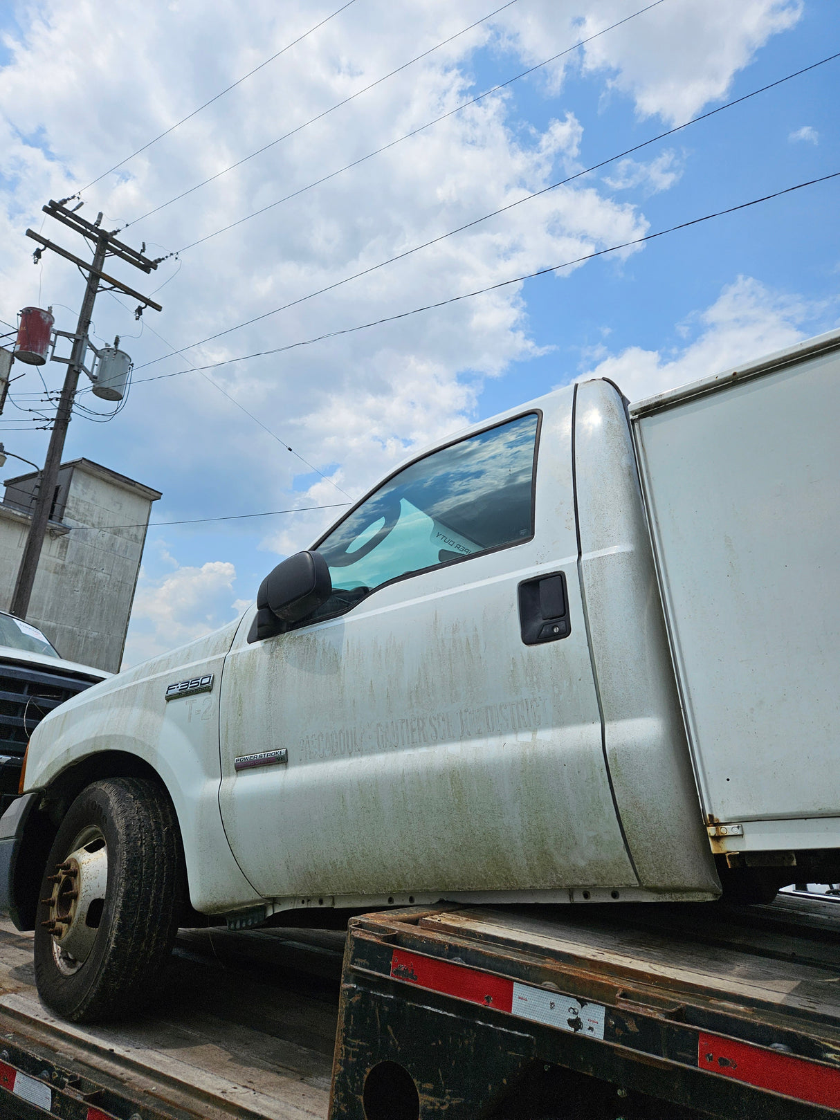 2006 Ford F-350 2wd Regular Cab, Cab & Chassis Dually Service Body - FULL PART OUT