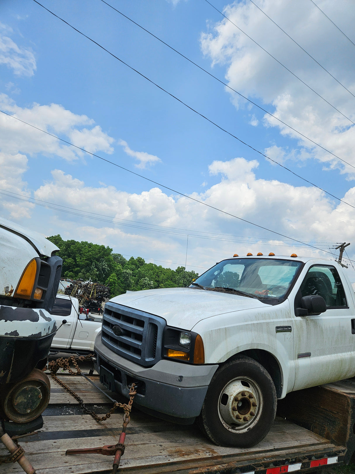 2006 Ford F-350 2wd Regular Cab, Cab & Chassis Dually Service Body - FULL PART OUT