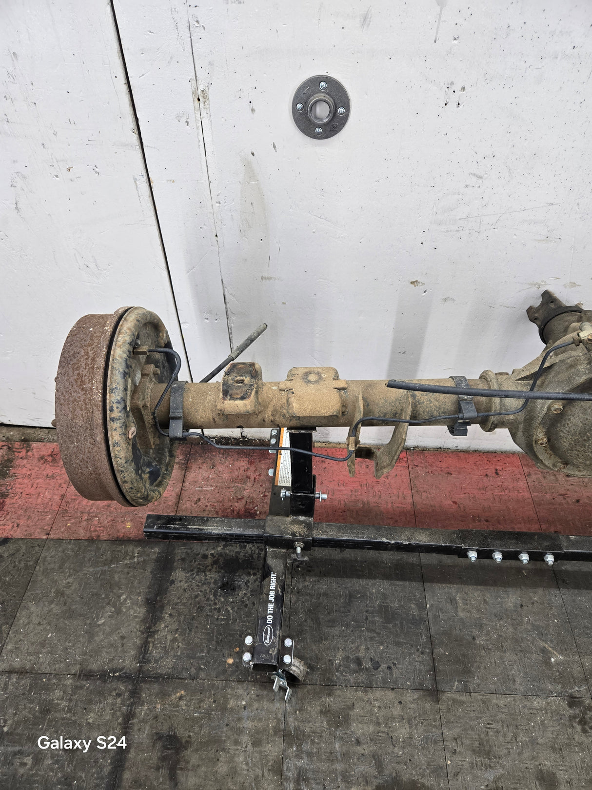 2005-2007 Chevrolet Silverado GMC Sierra 1500 3.23 Rear Axle