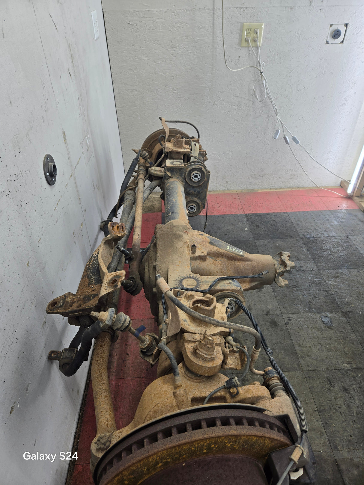 2011-2012 Ford Super Duty F250 F350 Front Axle 3.73 Gear Ratio 168K MILES