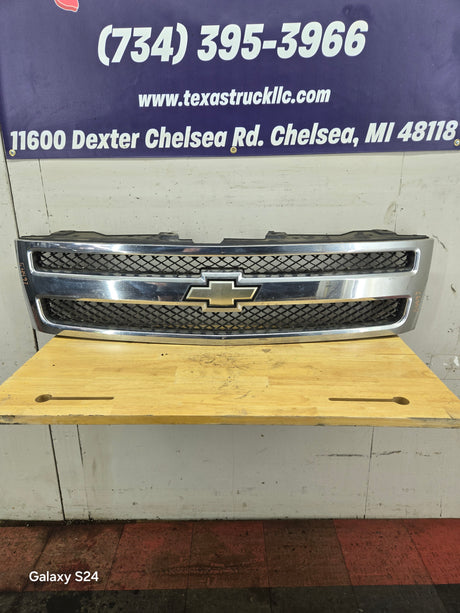2007-2013 Chevrolet Silverado 1500 Chrome Grille